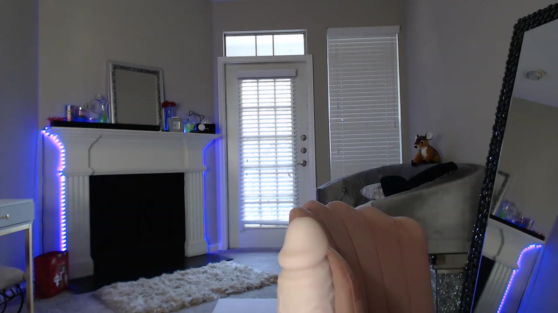 Gallery image thumbnail from Pink_Fawnnn's myfreecams stream on, 03/31/2023, 13:22 image 7 of 20