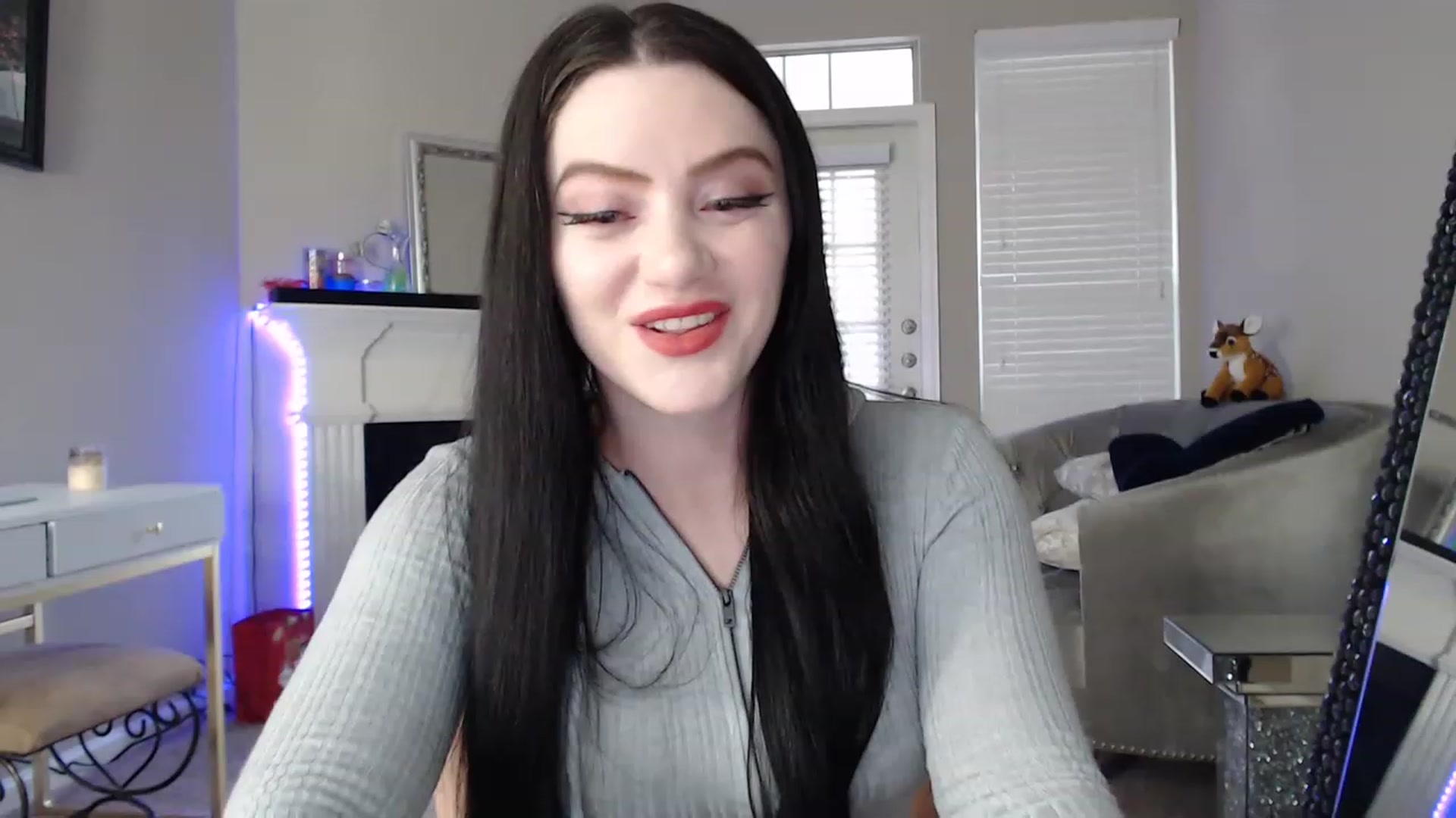 Gallery image thumbnail from Pink_Fawnnn's myfreecams stream on, 03/31/2023, 13:22 image 3 of 20