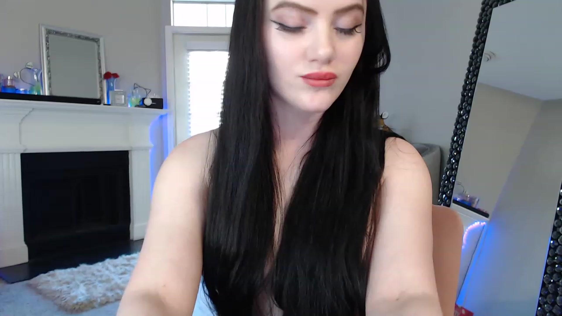 Gallery image thumbnail from Pink_Fawnnn's myfreecams stream on, 03/31/2023, 13:22 image 19 of 20