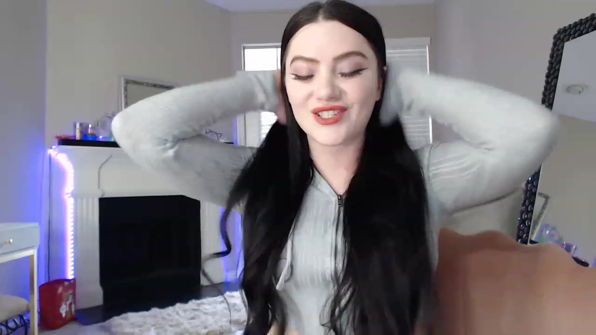Gallery image thumbnail from Pink_Fawnnn's myfreecams stream on, 03/31/2023, 13:22 image 5 of 20