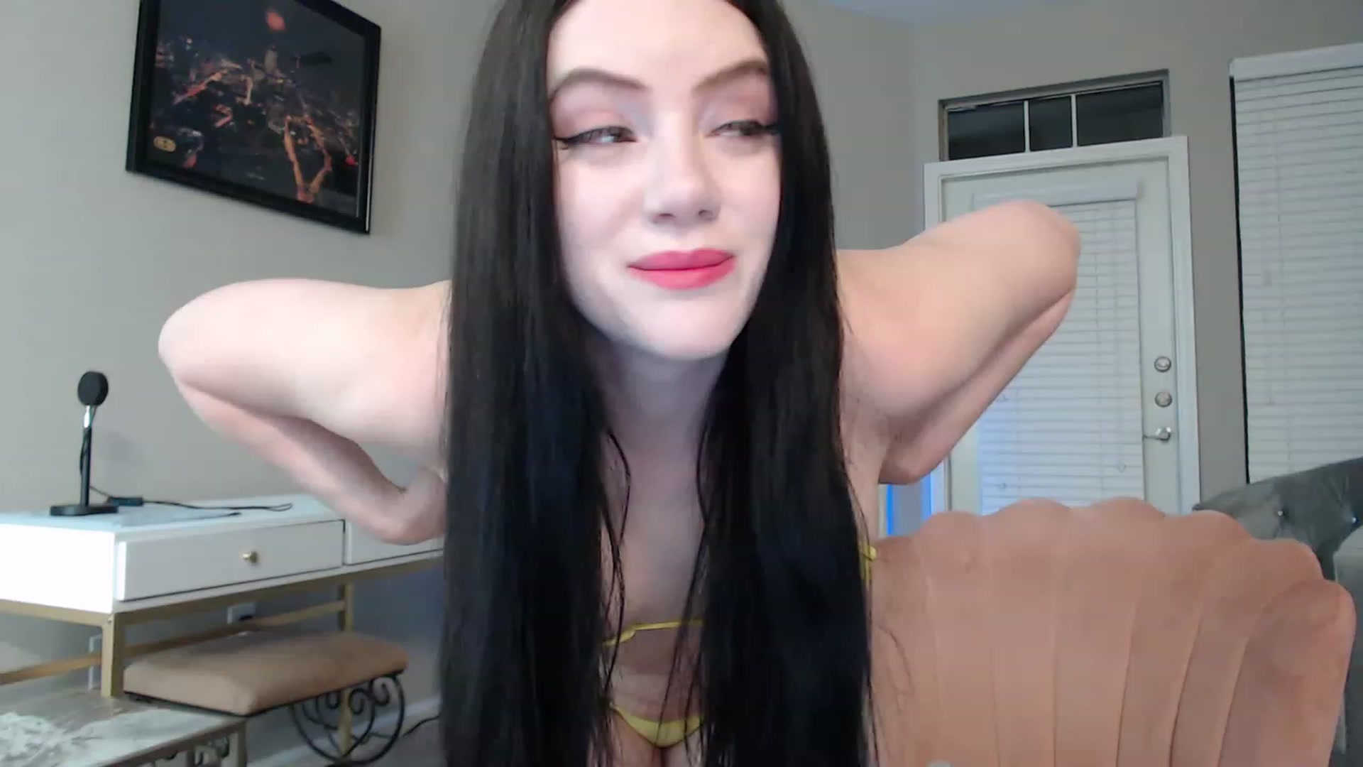 Gallery image thumbnail from Pink_Fawnnn's myfreecams stream on, 04/02/2023, 07:45 image 14 of 20