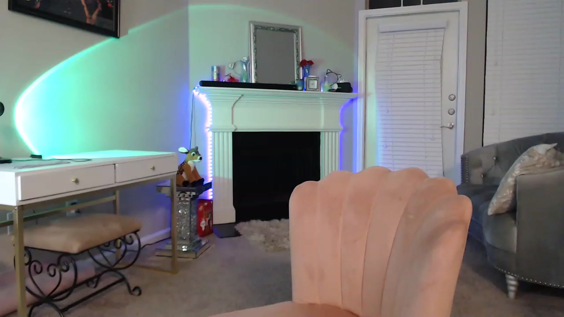 Gallery image thumbnail from Pink_Fawnnn's myfreecams stream on, 04/03/2023, 05:37 image 7 of 20