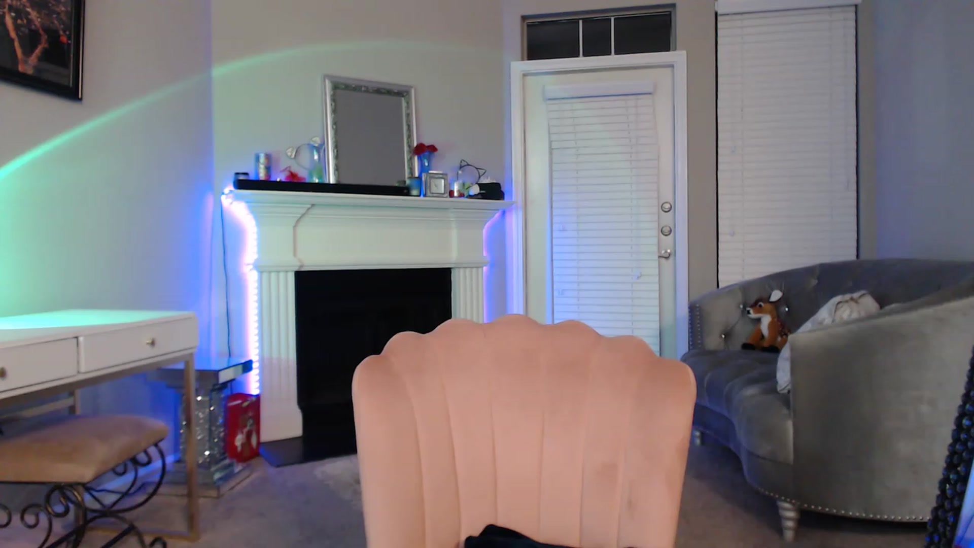 Gallery image thumbnail from Pink_Fawnnn's myfreecams stream on, 04/09/2023, 09:55 image 8 of 20