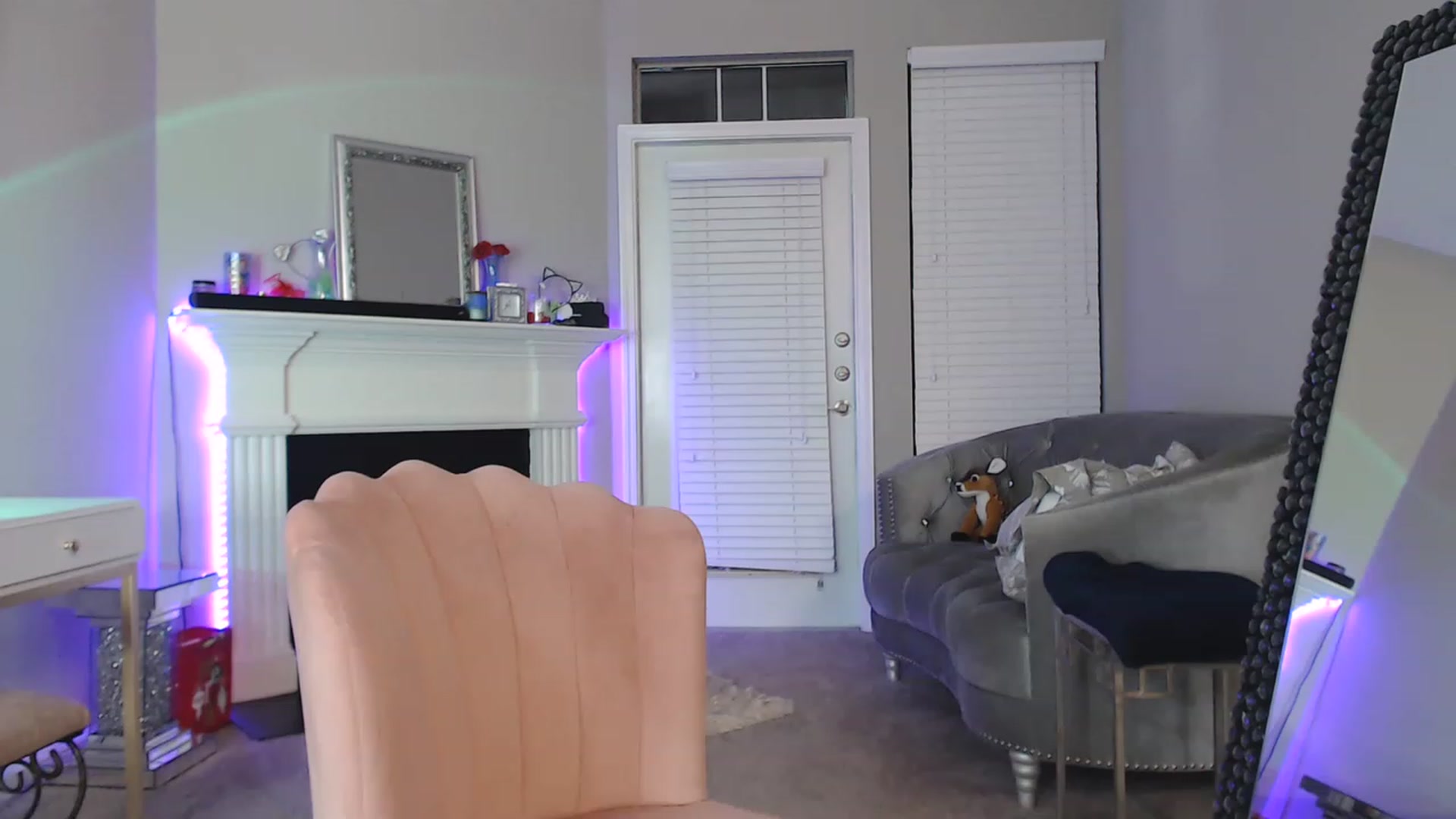 Gallery image thumbnail from Pink_Fawnnn's myfreecams stream on, 04/14/2023, 04:55 image 10 of 20