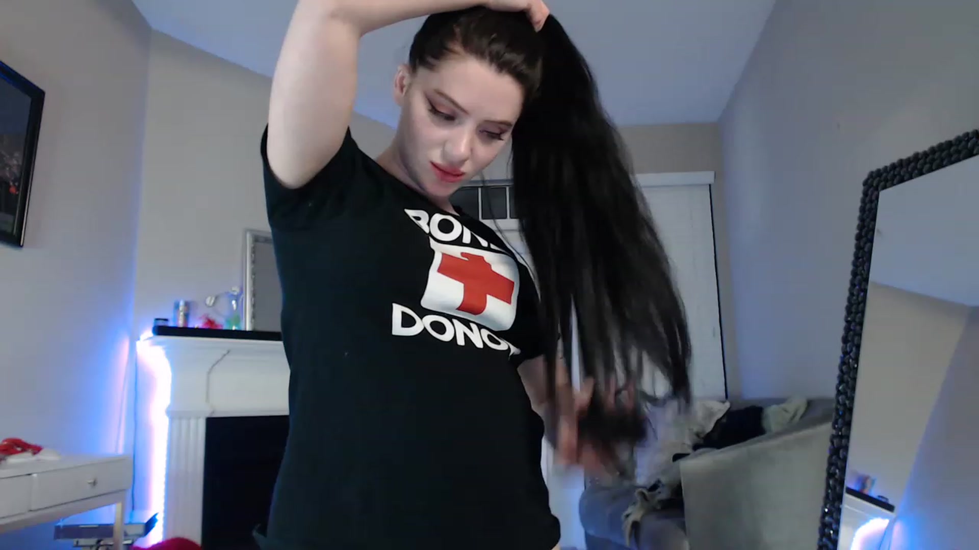 Gallery image thumbnail from Pink_Fawnnn's myfreecams stream on, 04/15/2023, 07:04 image 19 of 20