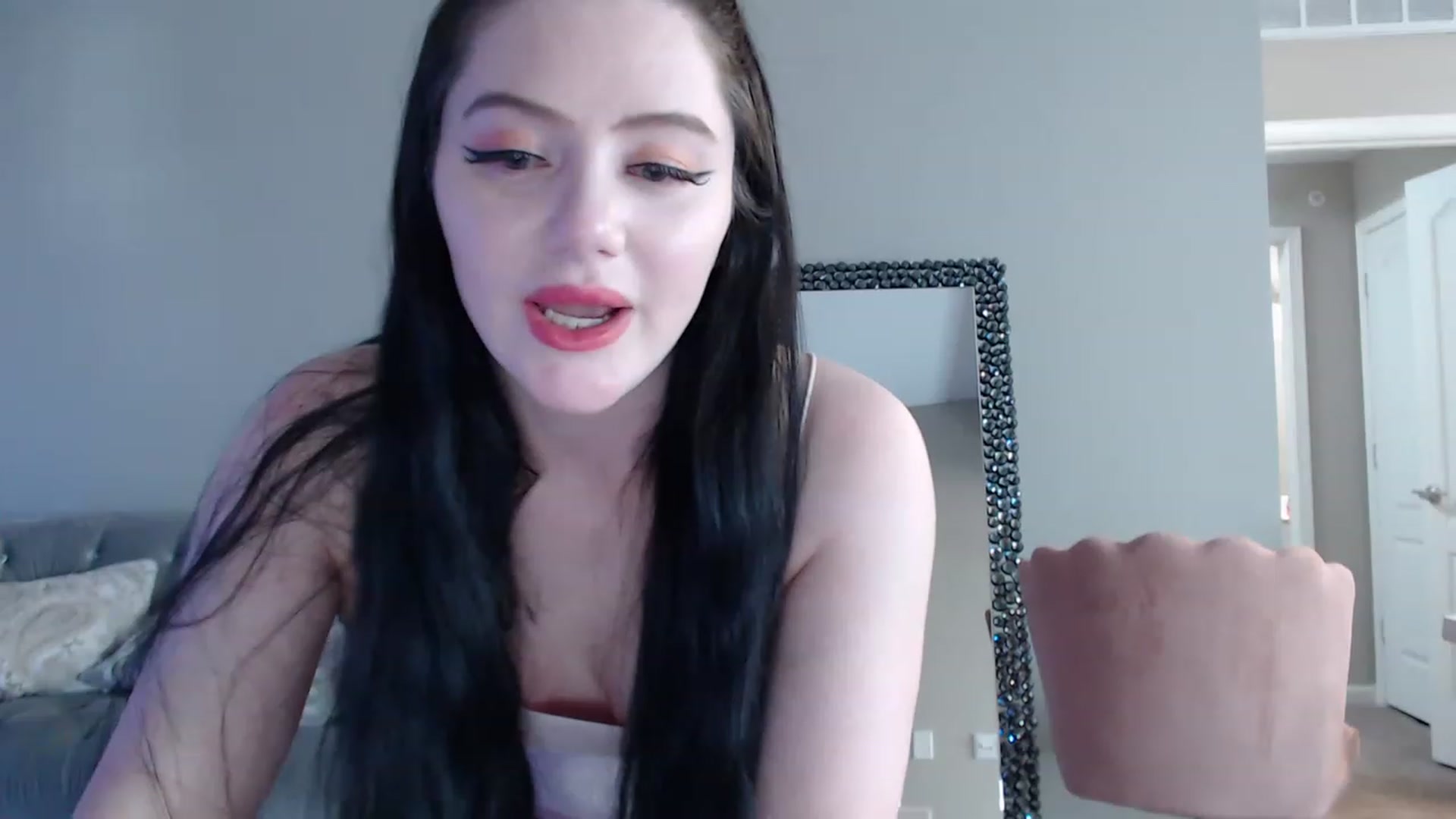 Gallery image thumbnail from Pink_Fawnnn's myfreecams stream on, 04/16/2023, 07:55 image 2 of 20