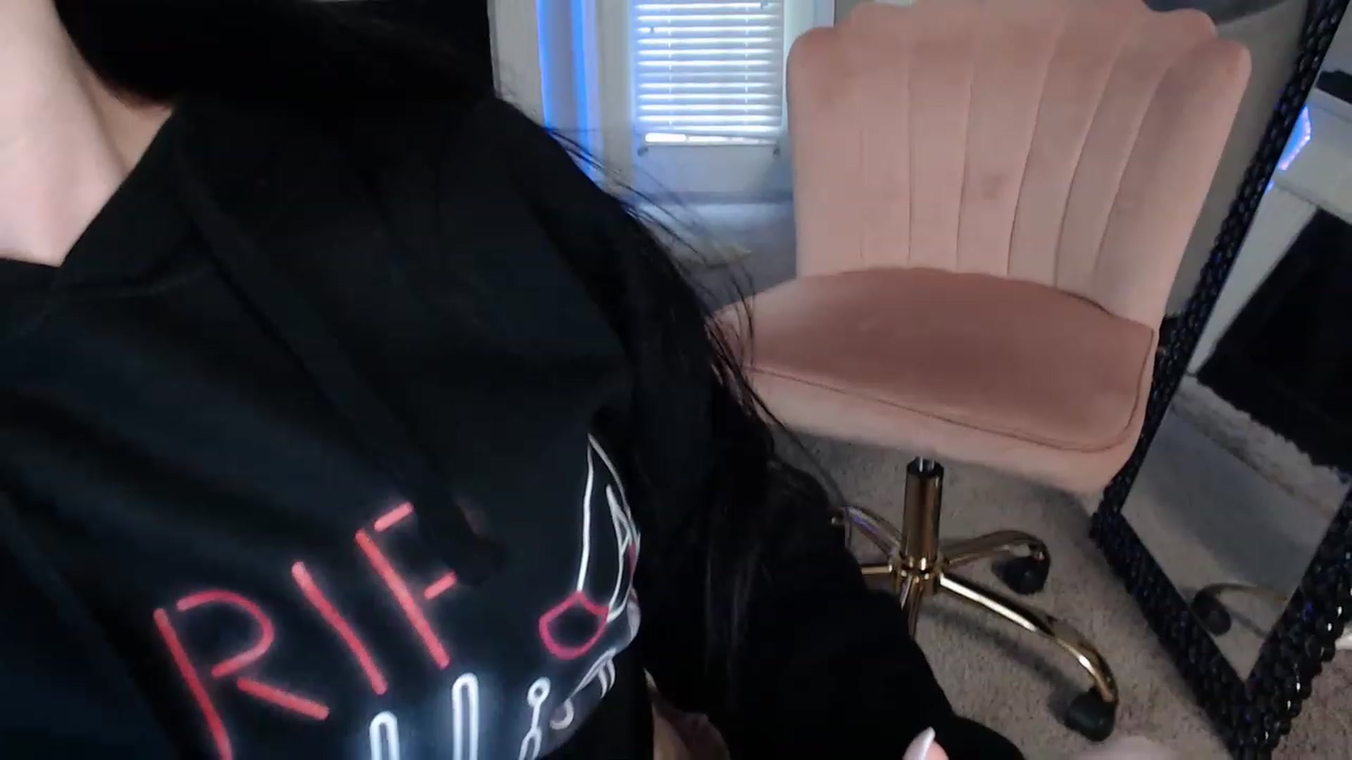 Gallery image thumbnail from Pink_Fawnnn's myfreecams stream on, 04/16/2023, 12:34 image 8 of 20