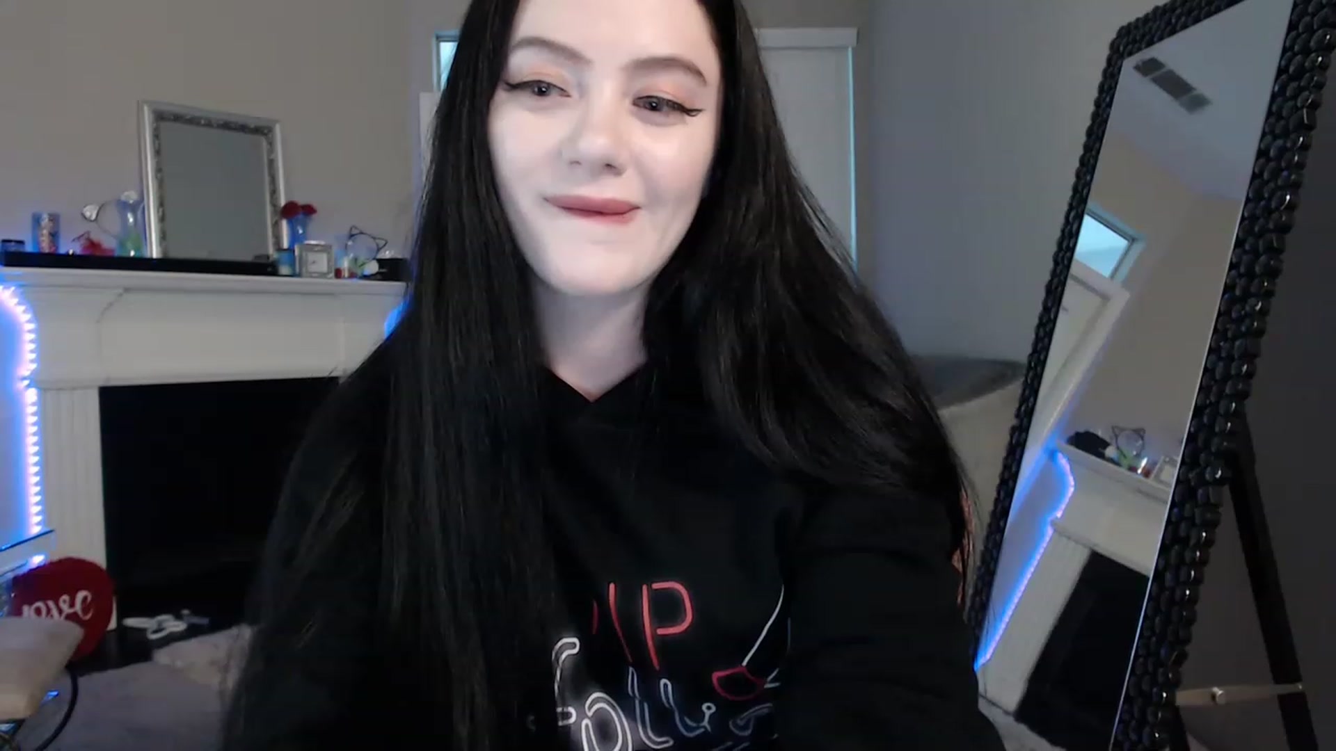 Gallery image thumbnail from Pink_Fawnnn's myfreecams stream on, 04/16/2023, 12:34 image 3 of 20