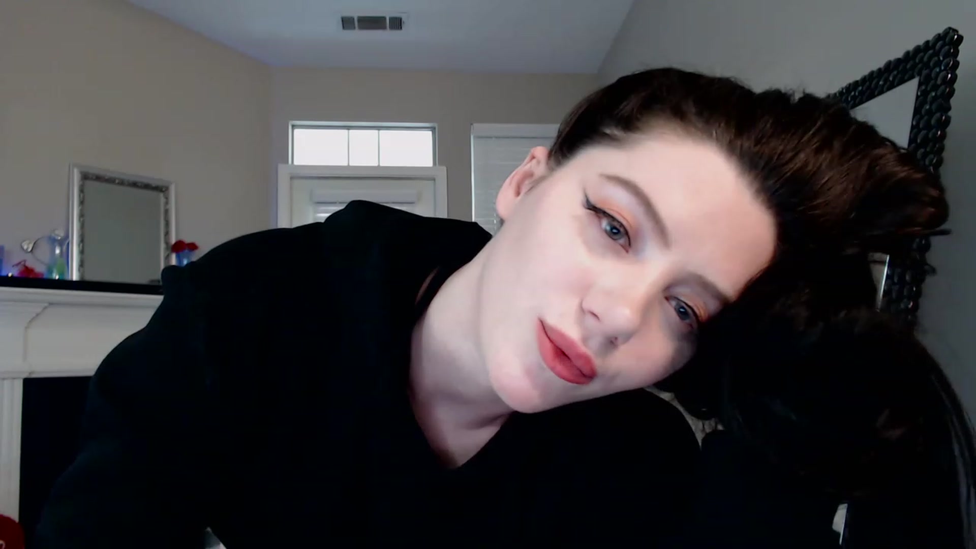 Gallery image thumbnail from Pink_Fawnnn's myfreecams stream on, 04/16/2023, 12:34 image 15 of 20