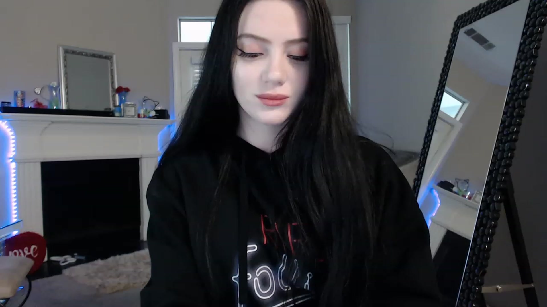 Gallery image thumbnail from Pink_Fawnnn's myfreecams stream on, 04/16/2023, 12:34 image 4 of 20