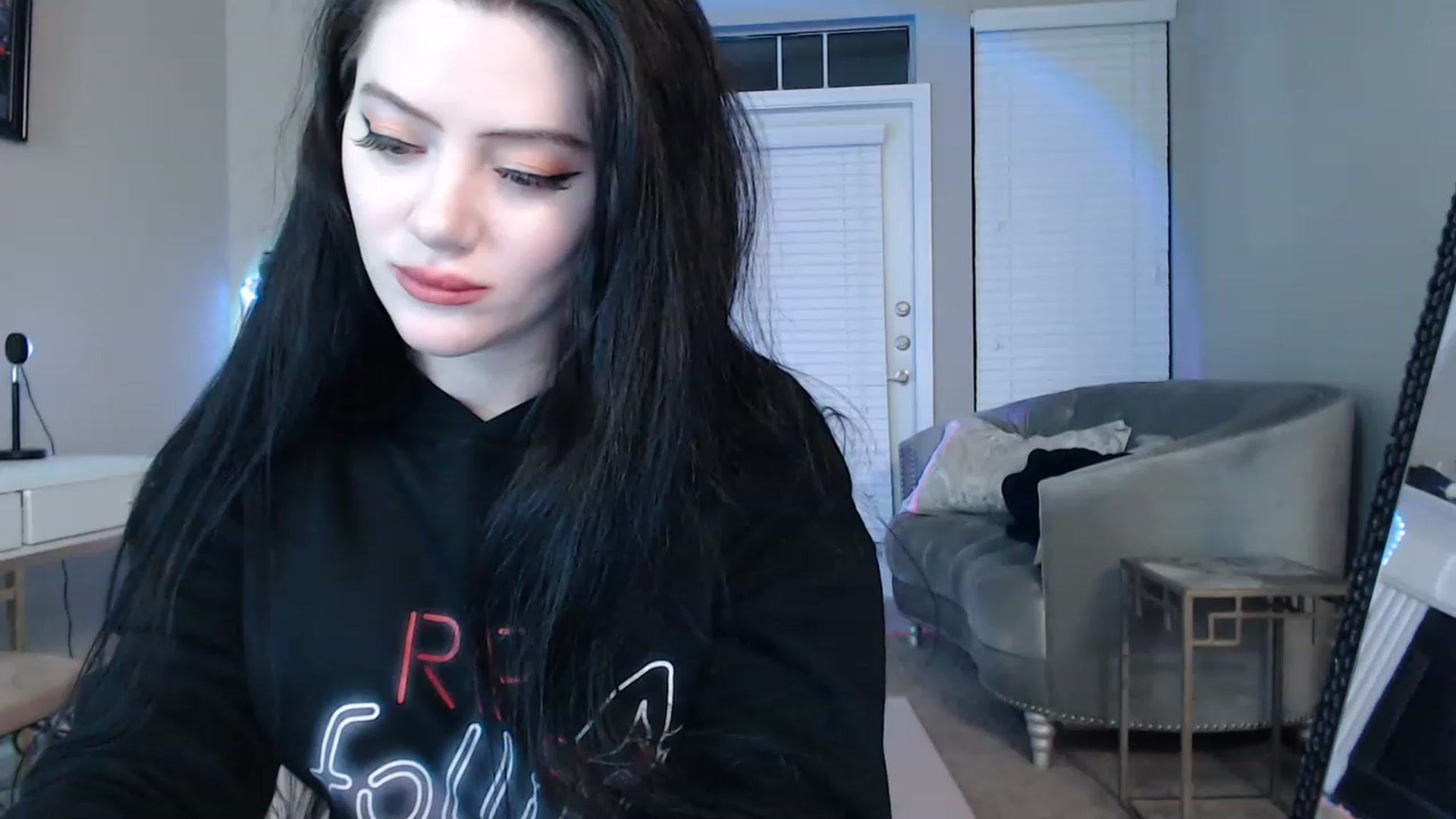 Gallery image thumbnail from Pink_Fawnnn's myfreecams stream on, 04/17/2023, 04:26 image 2 of 20