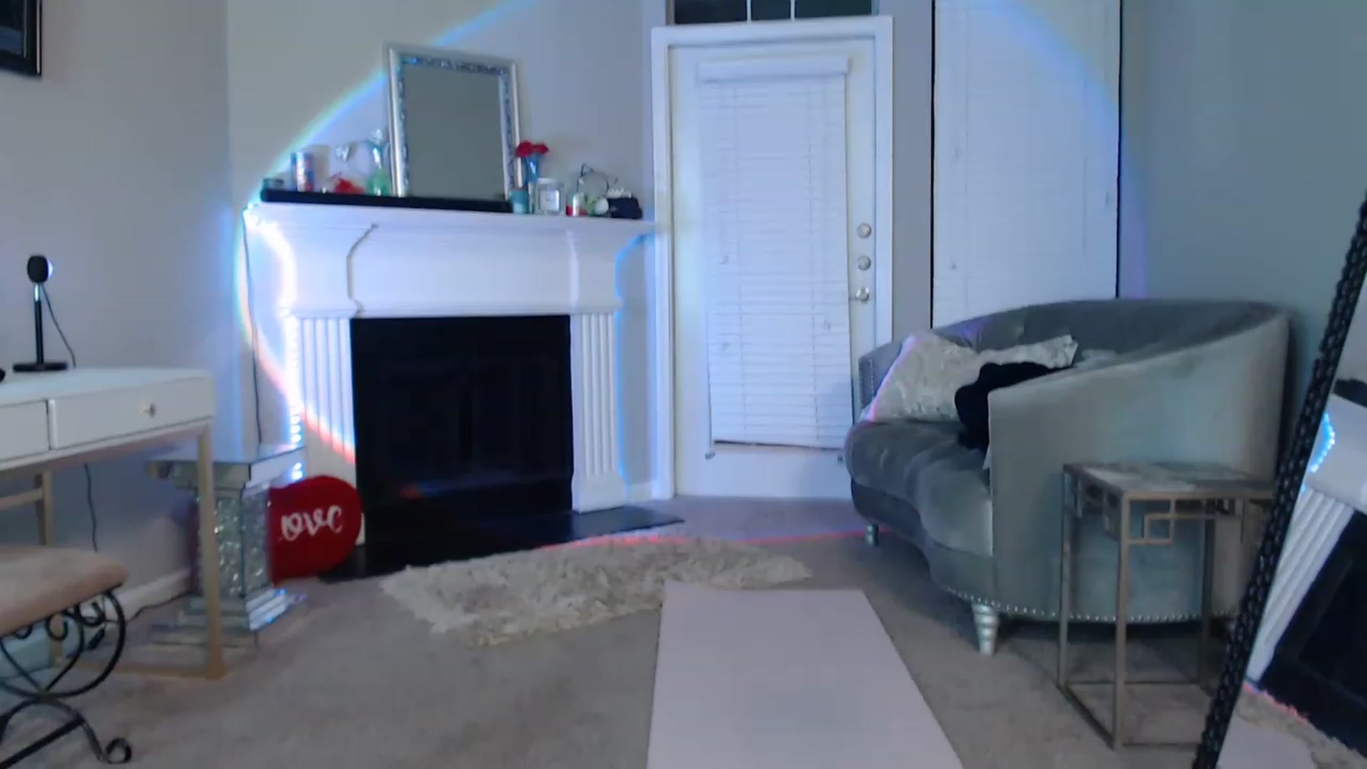 Gallery image thumbnail from Pink_Fawnnn's myfreecams stream on, 04/17/2023, 04:26 image 4 of 20