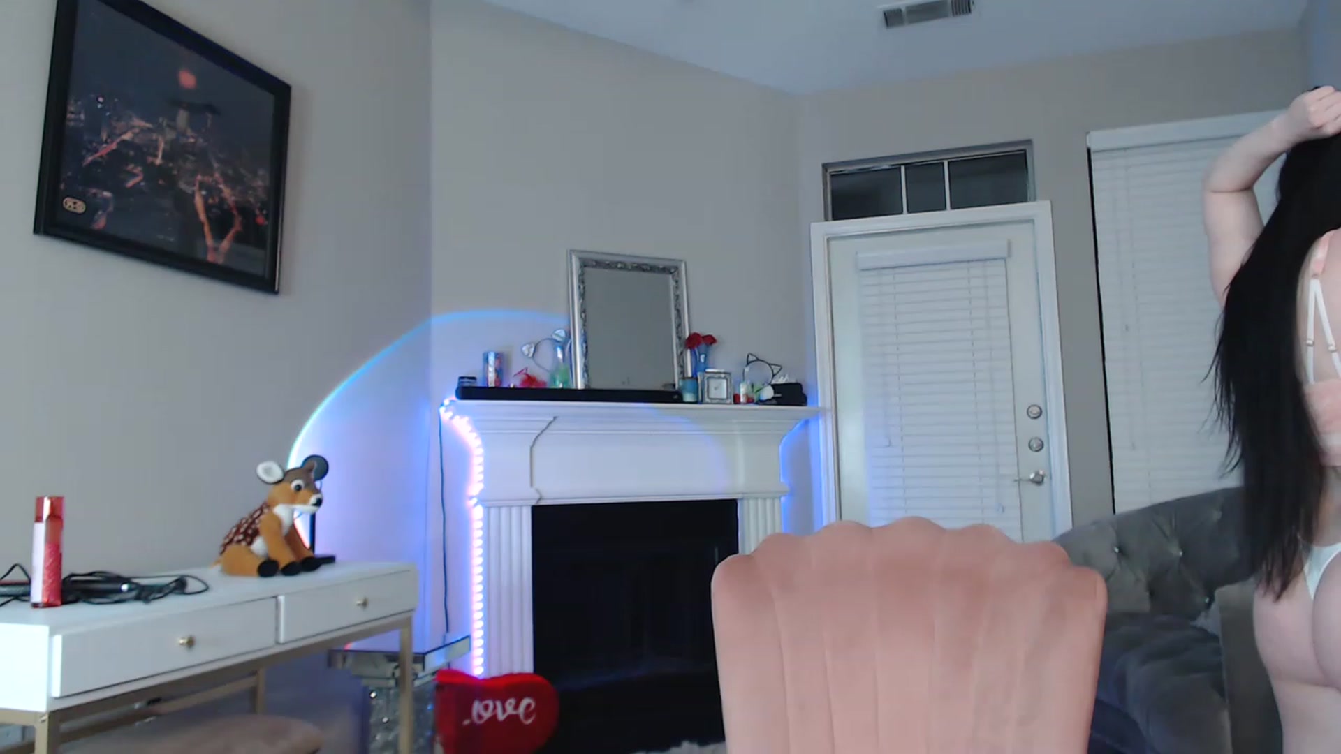 Gallery image thumbnail from Pink_Fawnnn's myfreecams stream on, 04/18/2023, 04:27 image 12 of 20