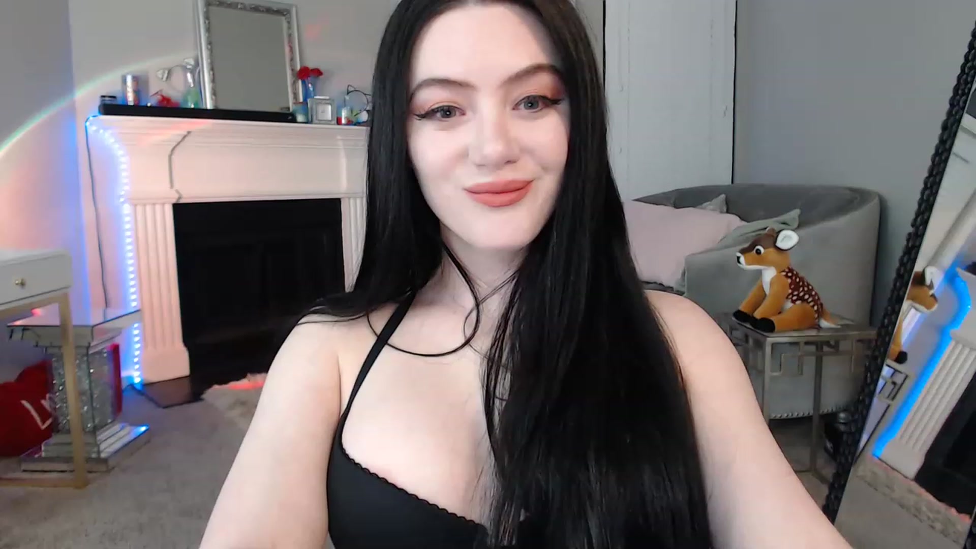 Gallery image thumbnail from Pink_Fawnnn's myfreecams stream on, 04/21/2023, 06:05 image 7 of 20