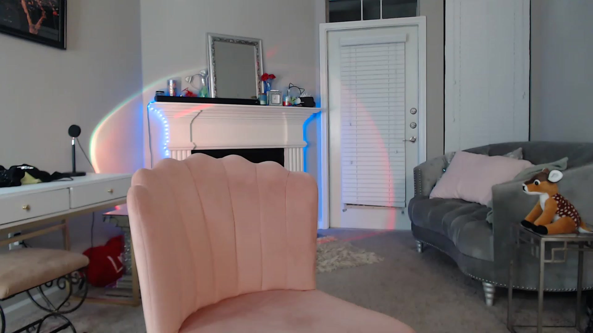 Gallery image thumbnail from Pink_Fawnnn's myfreecams stream on, 04/21/2023, 06:05 image 6 of 20
