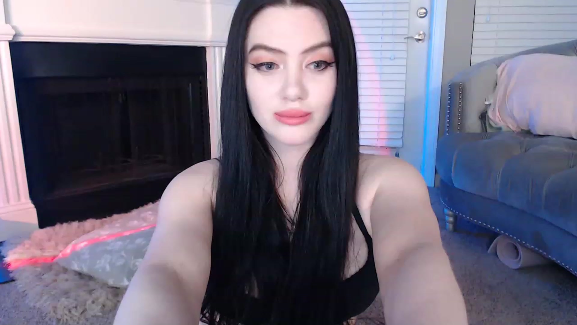 Gallery image thumbnail from Pink_Fawnnn's myfreecams stream on, 04/22/2023, 08:15 image 18 of 20