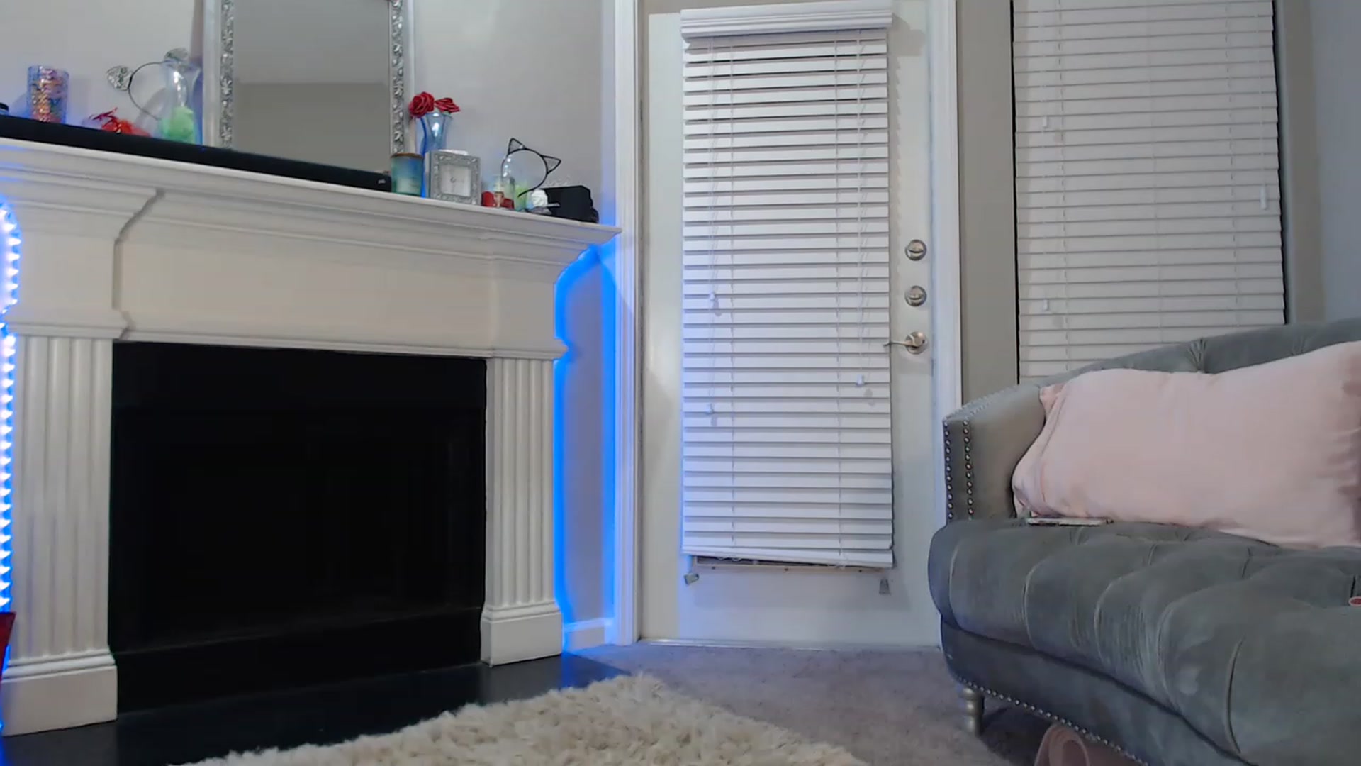 Gallery image thumbnail from Pink_Fawnnn's myfreecams stream on, 04/22/2023, 10:09 image 16 of 20