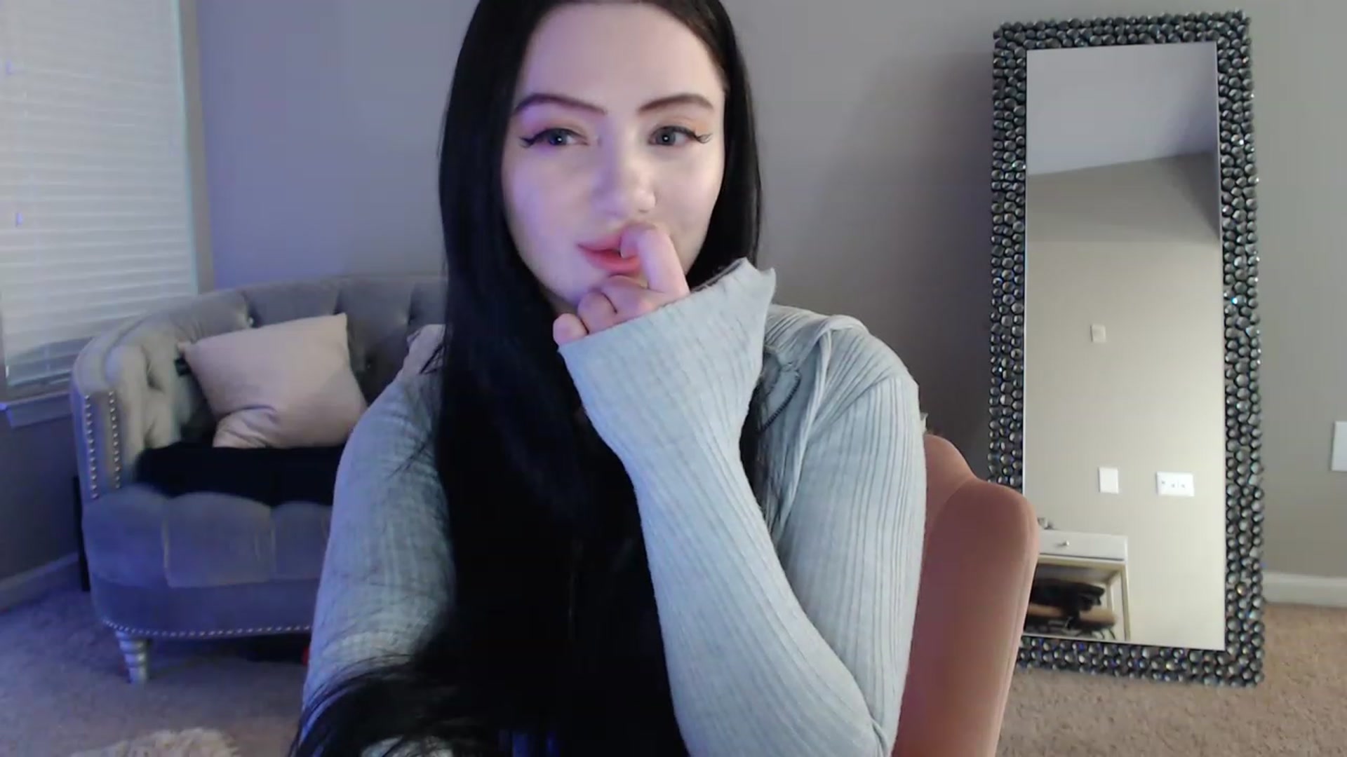 Gallery image thumbnail from Pink_Fawnnn's myfreecams stream on, 04/28/2023, 12:03 image 19 of 20