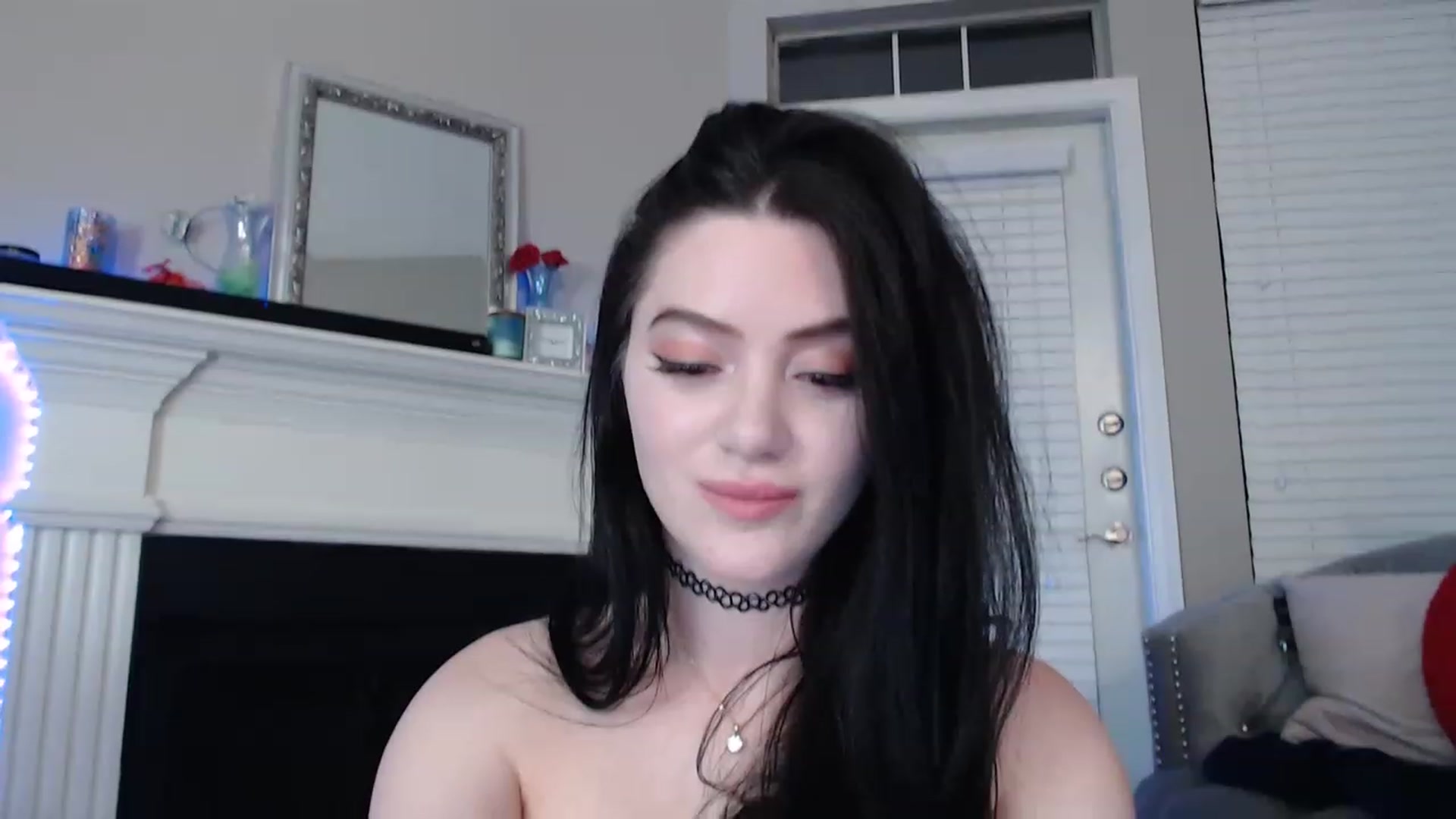 Gallery image thumbnail from Pink_Fawnnn's myfreecams stream on, 04/29/2023, 07:06 image 10 of 20