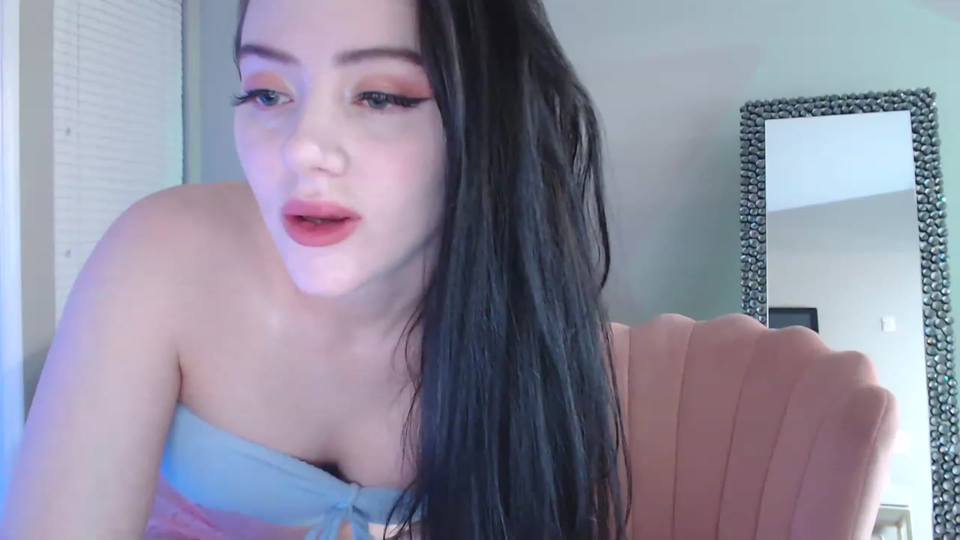 Gallery image thumbnail from Pink_Fawnnn's myfreecams stream on, 05/01/2023, 02:44 image 9 of 20