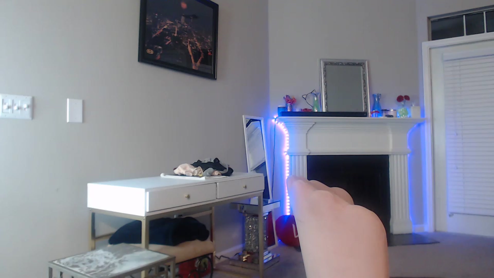 Gallery image thumbnail from Pink_Fawnnn's myfreecams stream on, 05/19/2023, 06:01 image 5 of 20