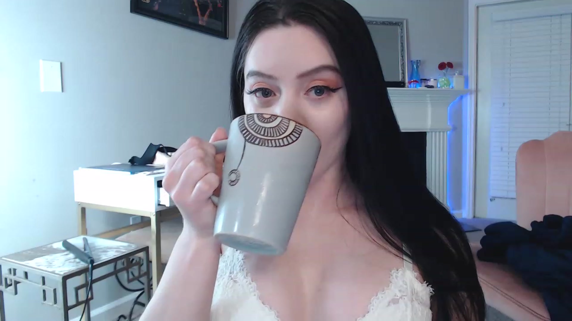 Gallery image thumbnail from Pink_Fawnnn's myfreecams stream on, 05/21/2023, 04:57 image 20 of 20