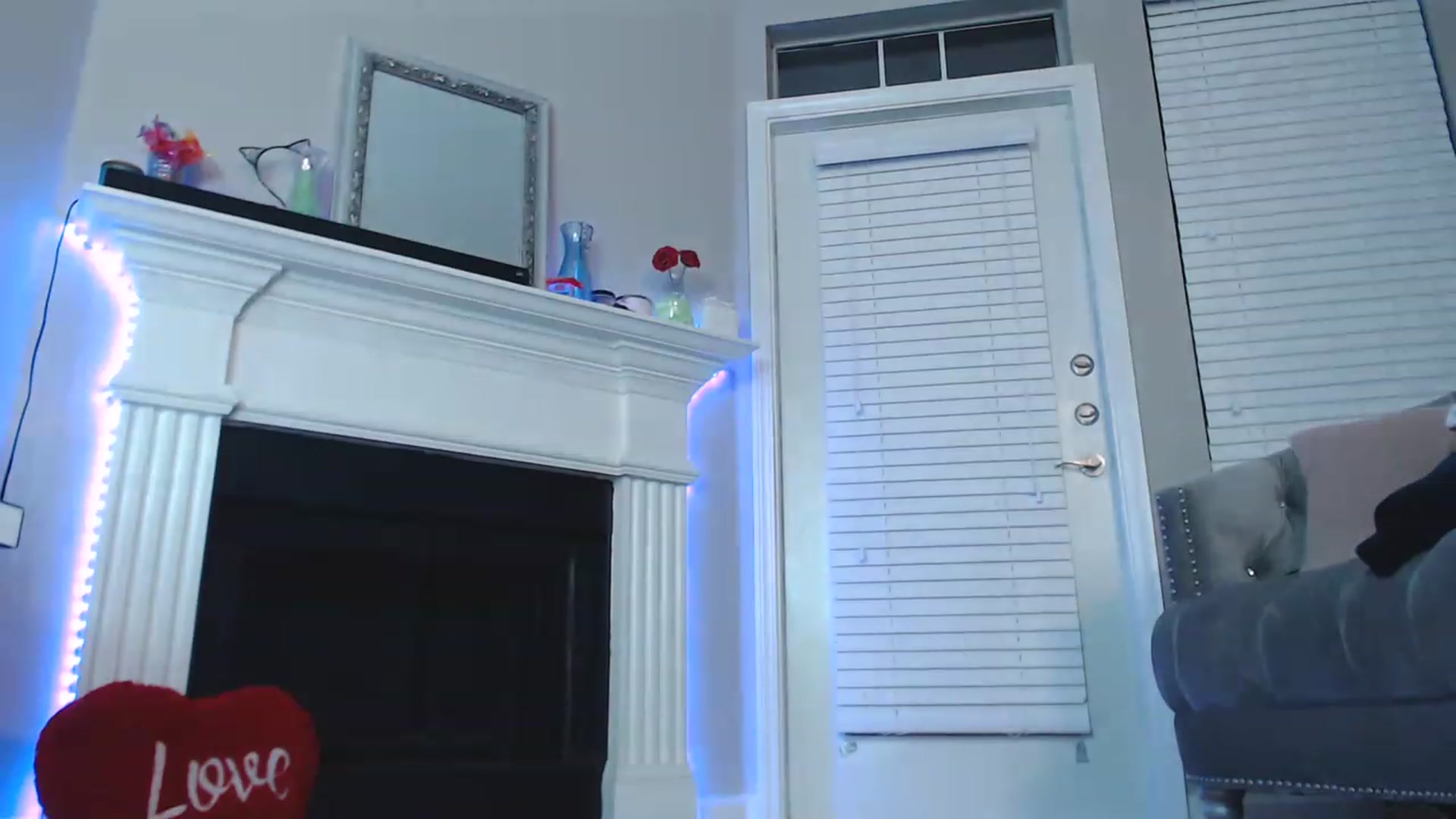 Gallery image thumbnail from Pink_Fawnnn's myfreecams stream on, 05/21/2023, 10:53 image 10 of 20