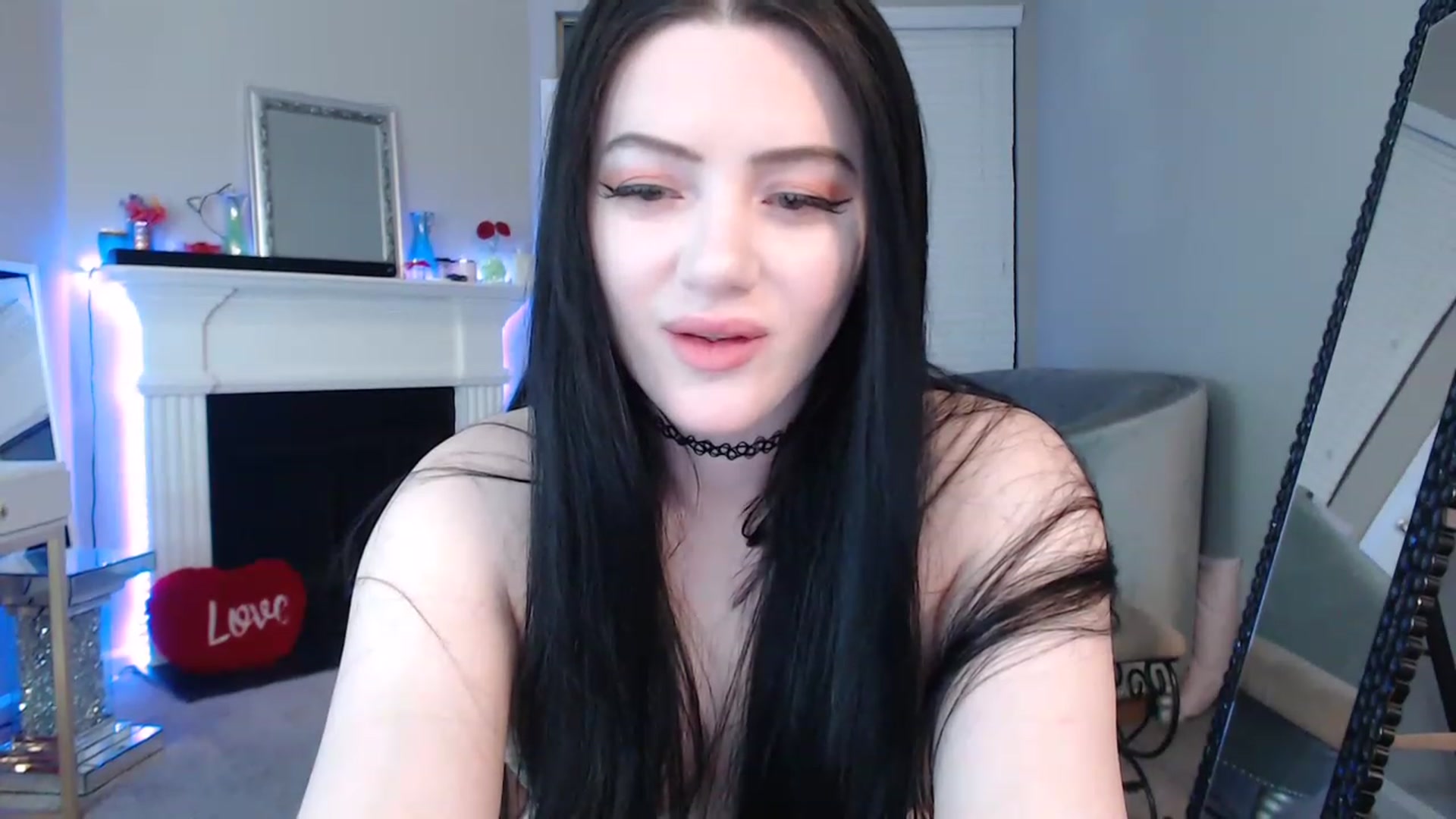 Gallery image thumbnail from Pink_Fawnnn's myfreecams stream on, 05/24/2023, 07:16 image 7 of 20