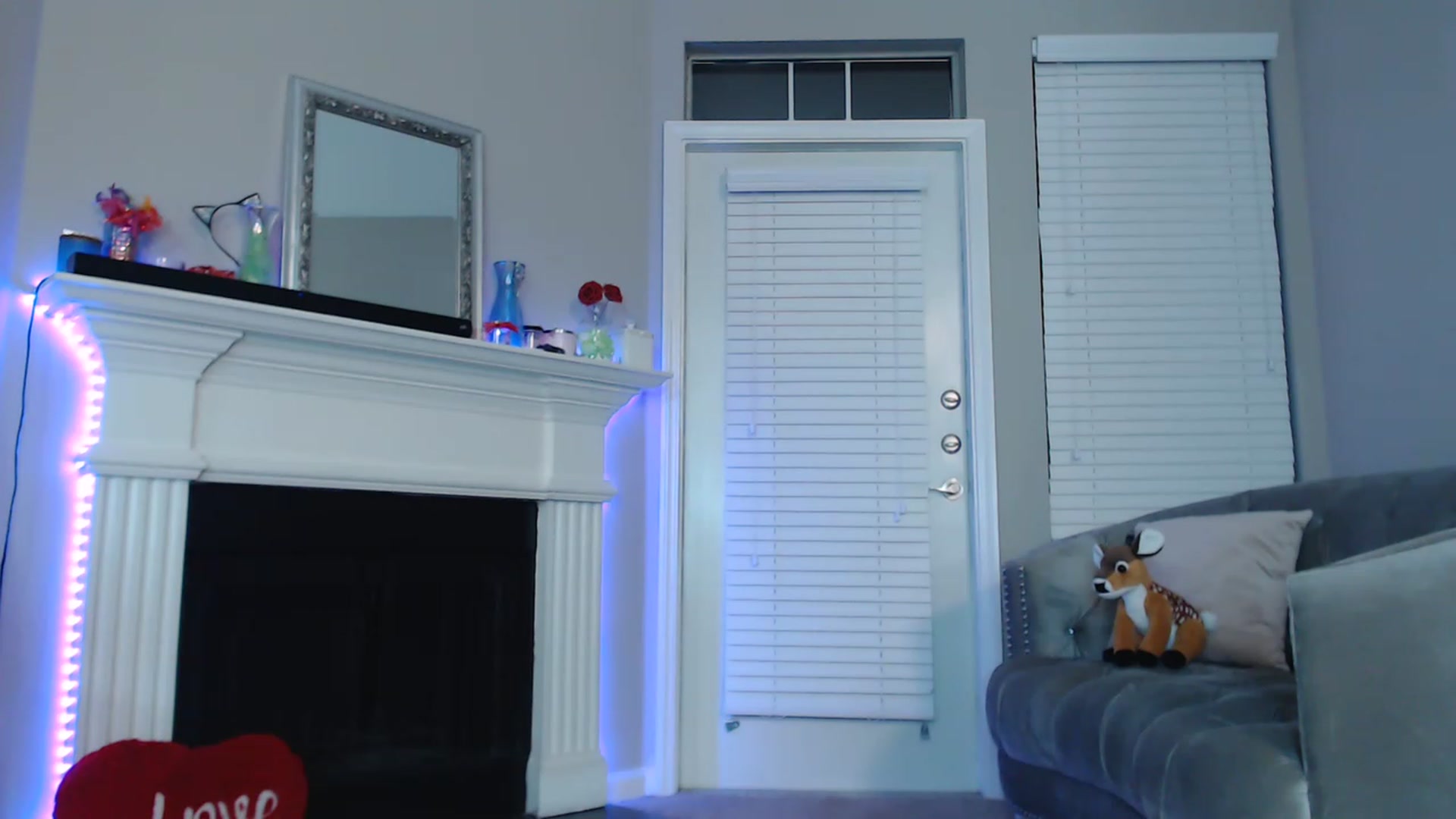 Gallery image thumbnail from Pink_Fawnnn's myfreecams stream on, 05/26/2023, 04:35 image 8 of 20