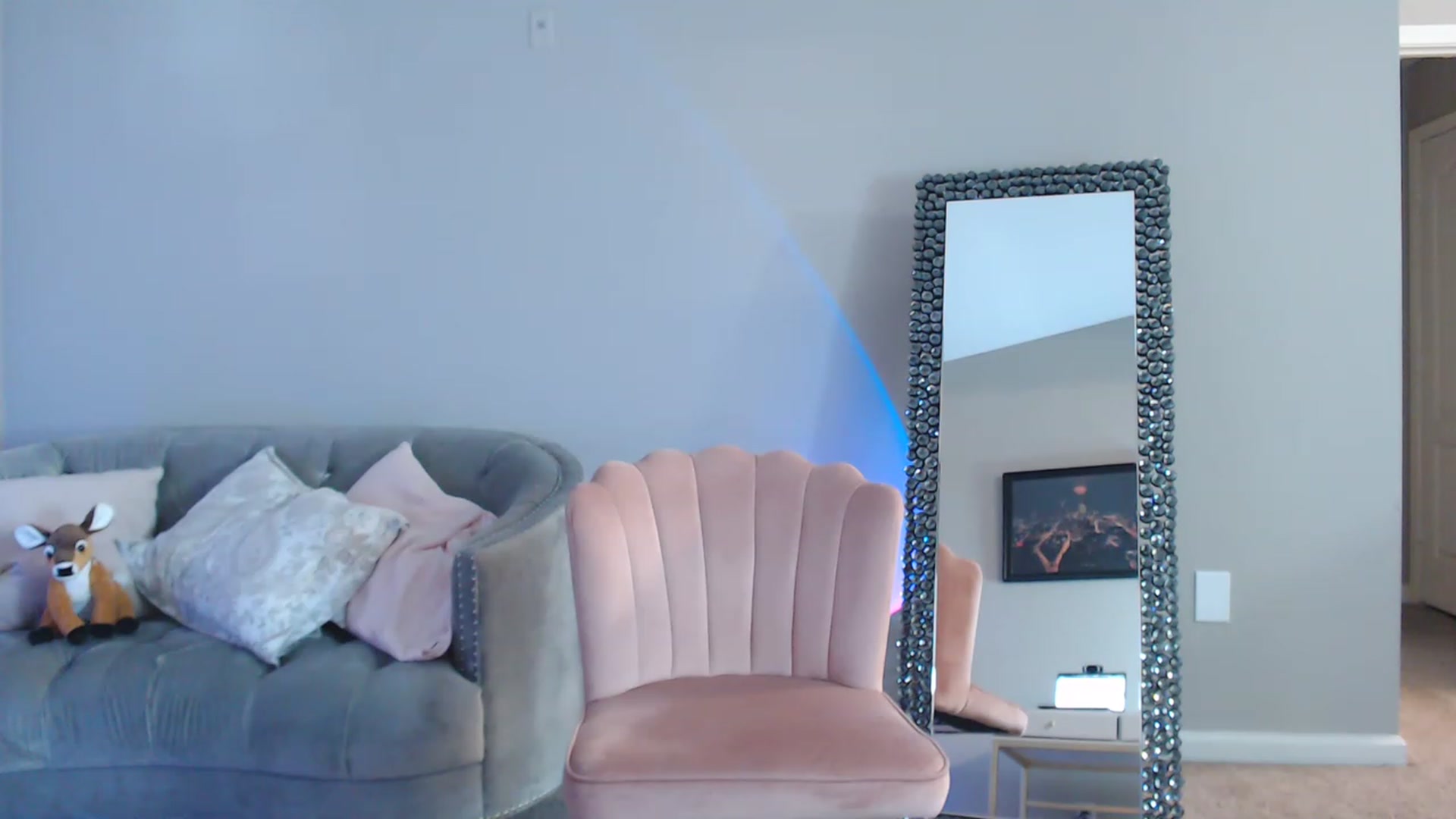 Gallery image thumbnail from Pink_Fawnnn's myfreecams stream on, 05/26/2023, 07:46 image 9 of 20