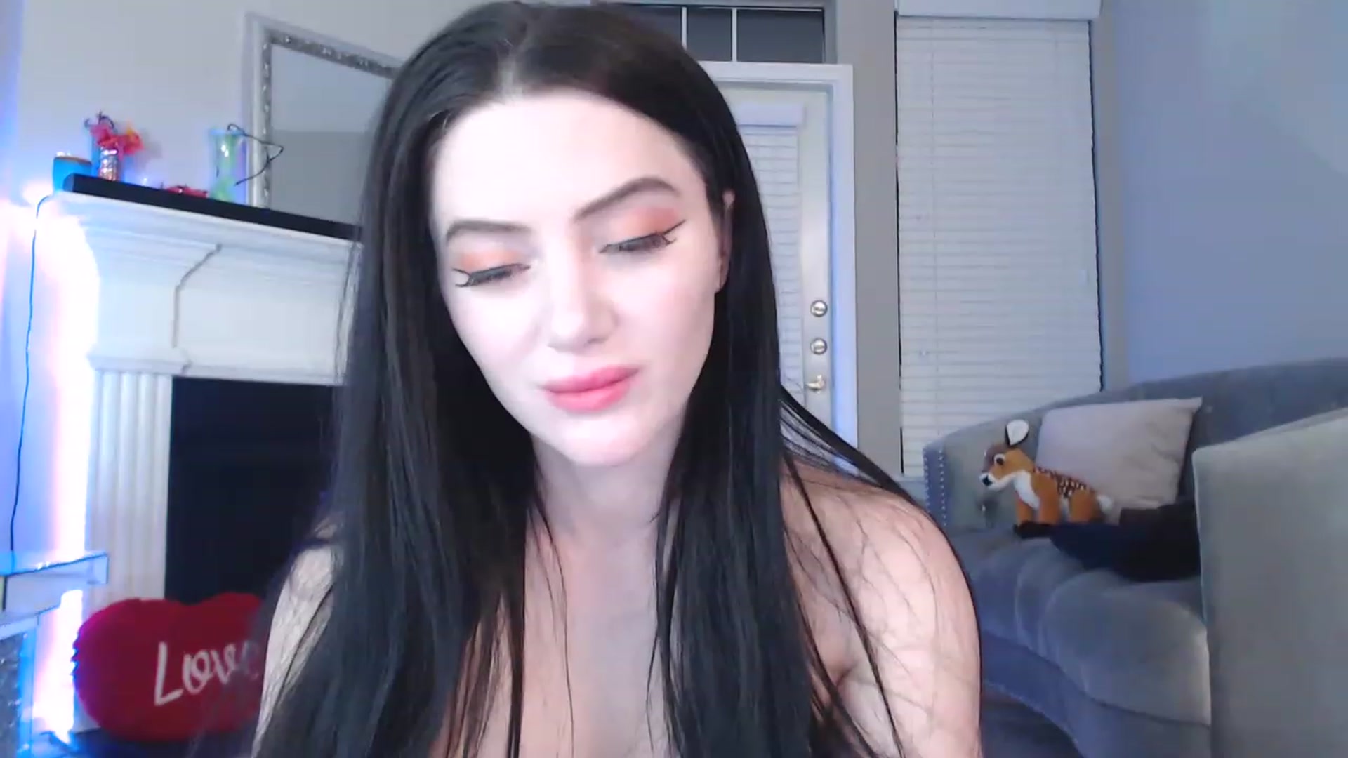 Gallery image thumbnail from Pink_Fawnnn's myfreecams stream on, 05/27/2023, 09:12 image 18 of 20