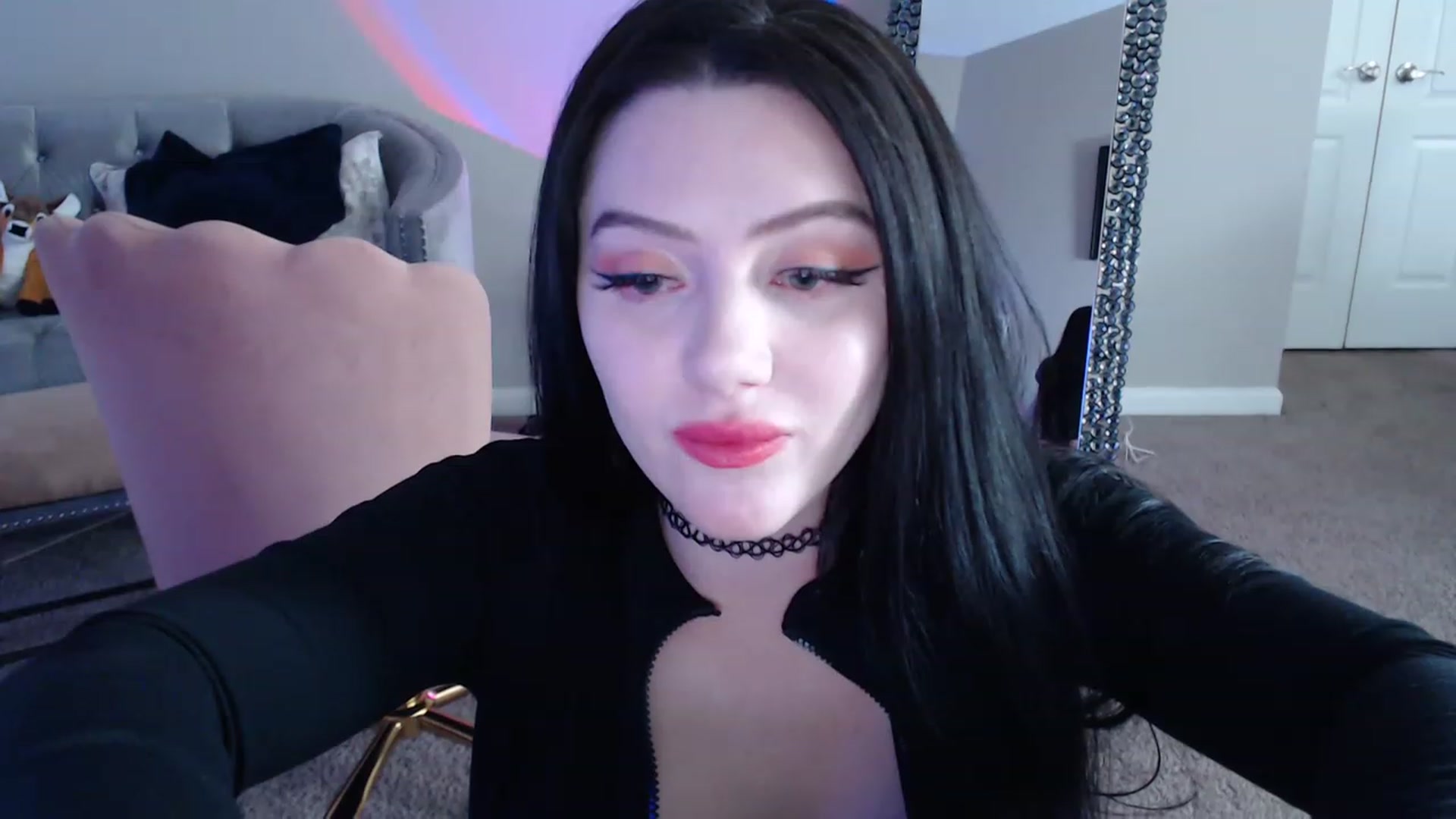 Gallery image thumbnail from Pink_Fawnnn's myfreecams stream on, 06/03/2023, 08:55 image 19 of 20