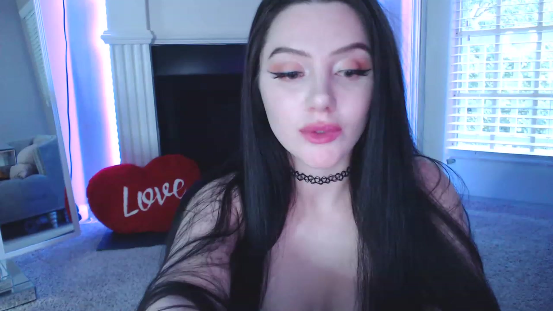 Gallery image thumbnail from Pink_Fawnnn's myfreecams stream on, 06/03/2023, 11:05 image 11 of 20