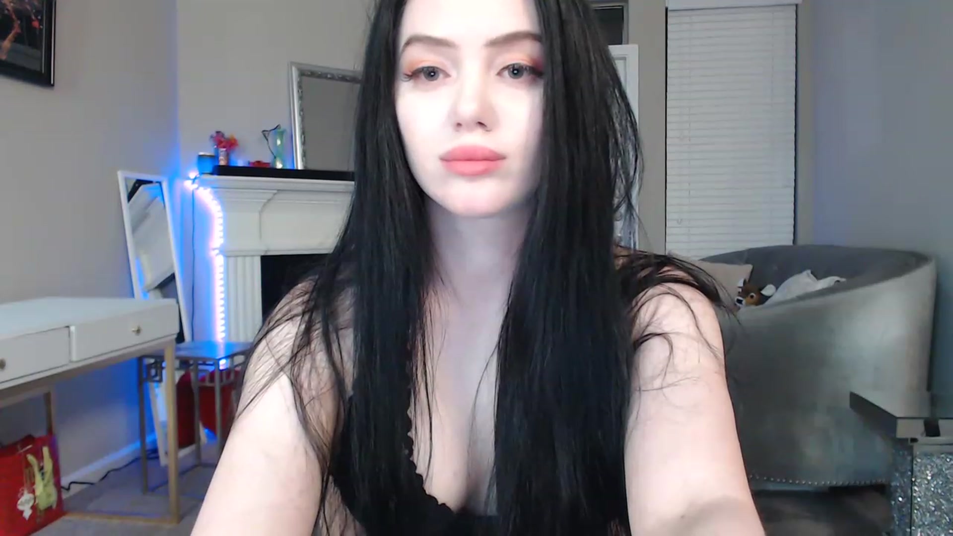 Gallery image thumbnail from Pink_Fawnnn's myfreecams stream on, 06/08/2023, 07:29 image 15 of 20