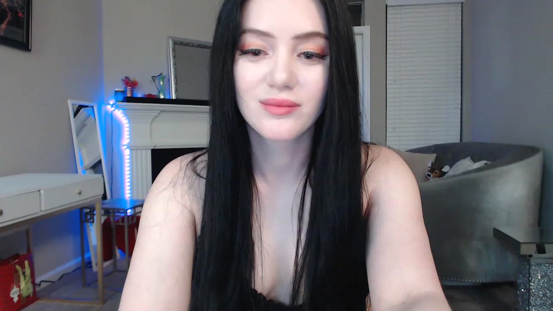 Gallery image thumbnail from Pink_Fawnnn's myfreecams stream on, 06/08/2023, 07:29 image 18 of 20