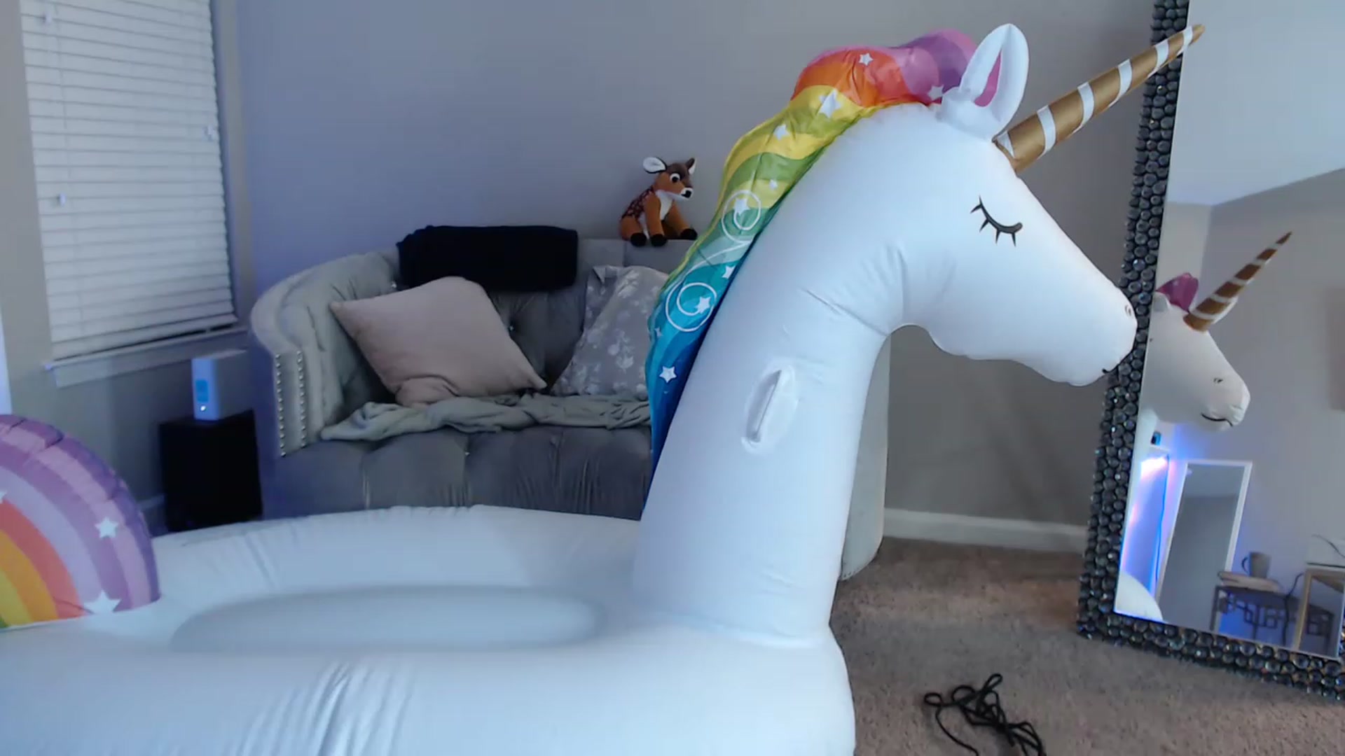 Gallery image thumbnail from Pink_Fawnnn's myfreecams stream on, 06/12/2023, 09:56 image 18 of 20