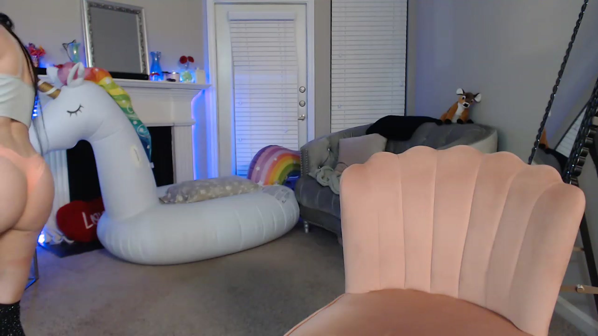 Gallery image thumbnail from Pink_Fawnnn's myfreecams stream on, 06/14/2023, 10:26 image 8 of 20