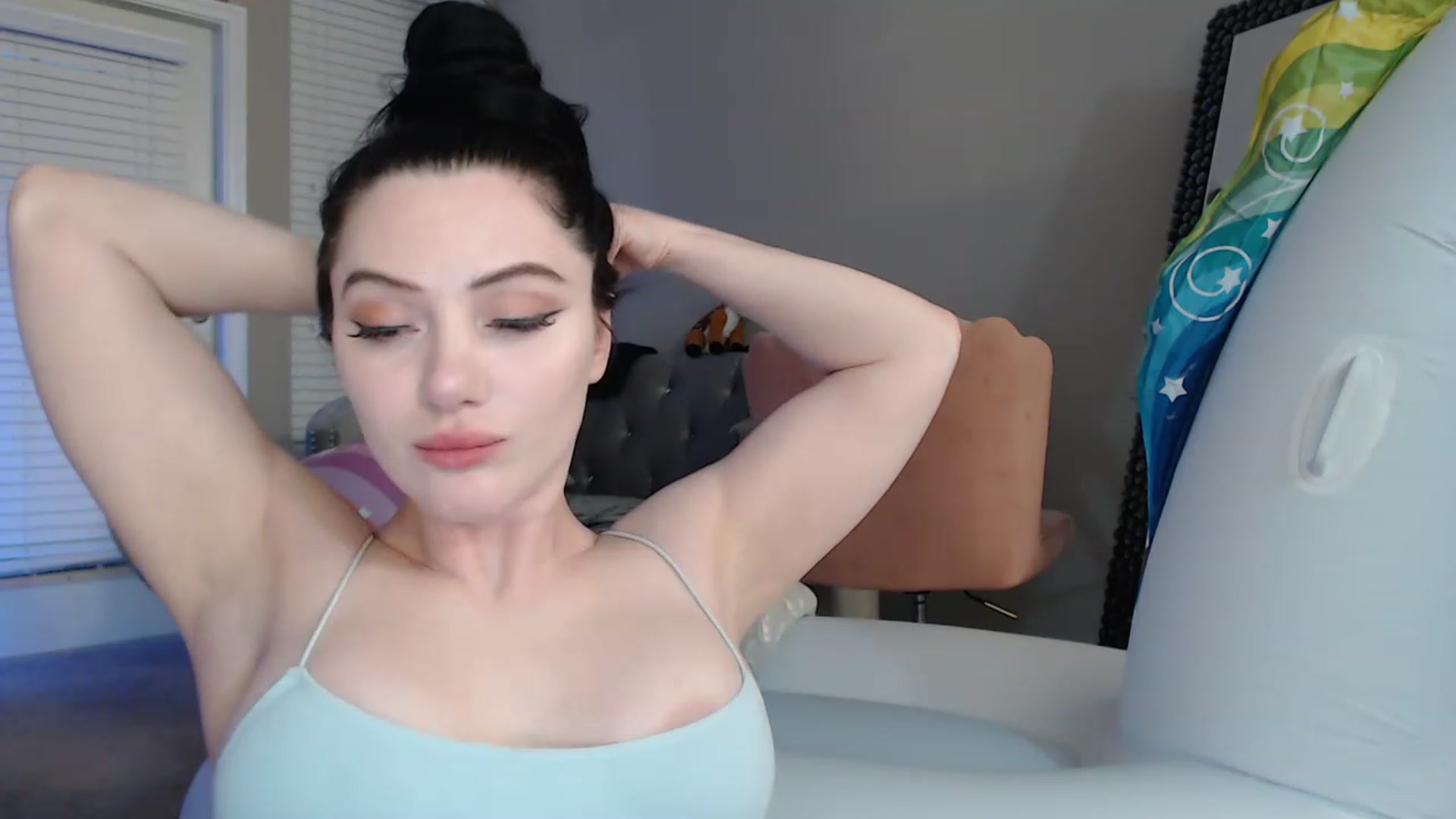 Gallery image thumbnail from Pink_Fawnnn's myfreecams stream on, 06/14/2023, 10:26 image 18 of 20
