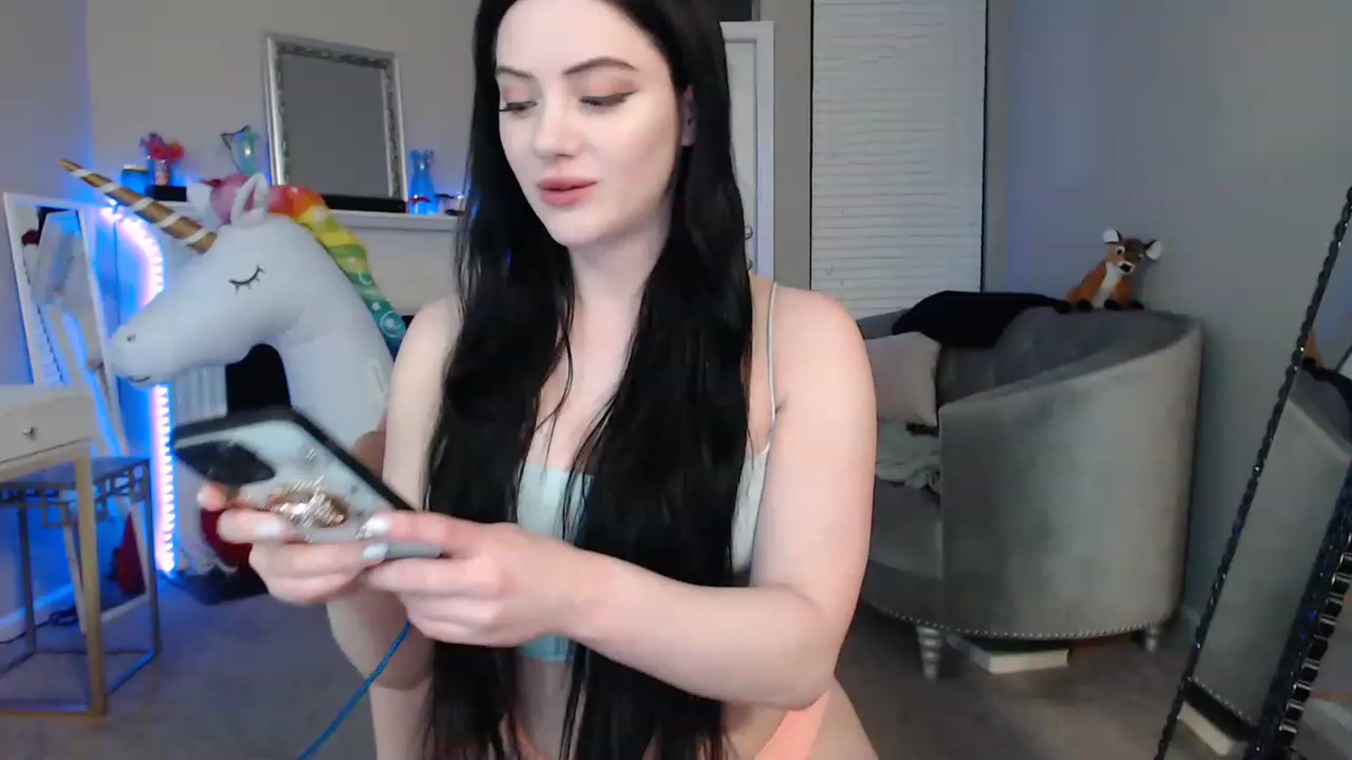 Gallery image thumbnail from Pink_Fawnnn's myfreecams stream on, 06/14/2023, 10:26 image 3 of 20