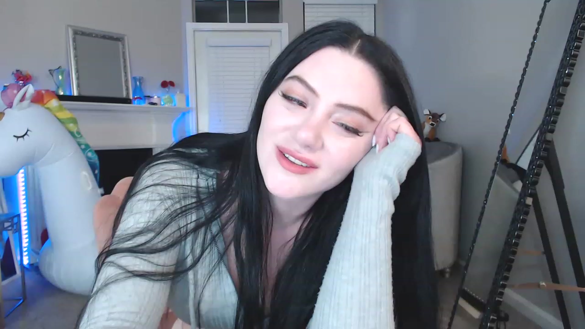 Gallery image thumbnail from Pink_Fawnnn's myfreecams stream on, 06/15/2023, 06:23 image 13 of 20
