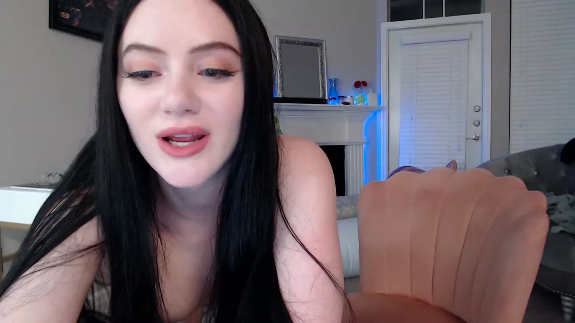 Gallery image thumbnail from Pink_Fawnnn's myfreecams stream on, 06/15/2023, 06:23 image 3 of 20