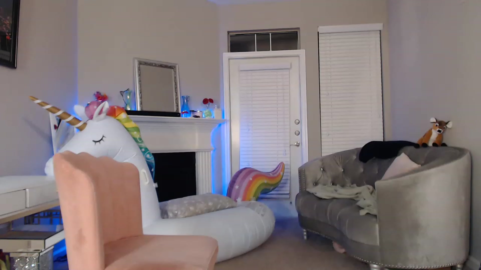 Gallery image thumbnail from Pink_Fawnnn's myfreecams stream on, 06/15/2023, 06:23 image 9 of 20