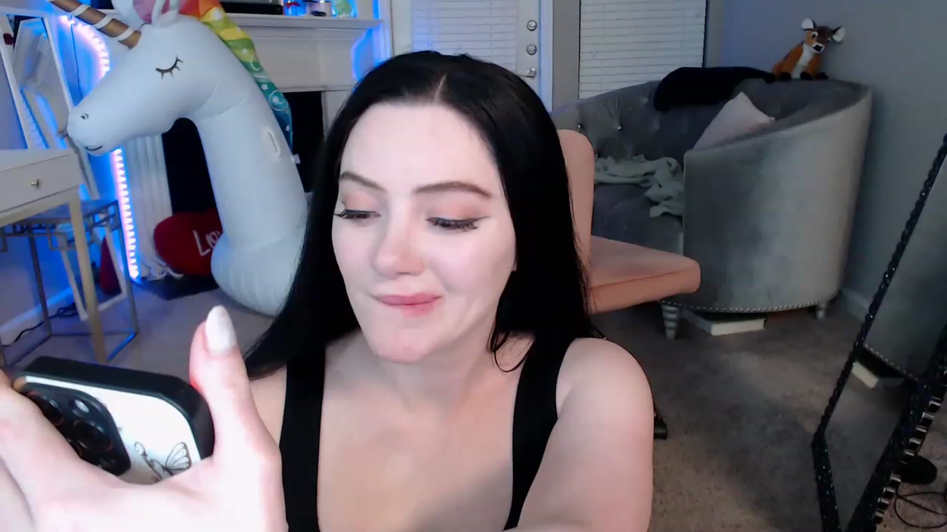 Gallery image thumbnail from Pink_Fawnnn's myfreecams stream on, 06/15/2023, 09:18 image 8 of 20