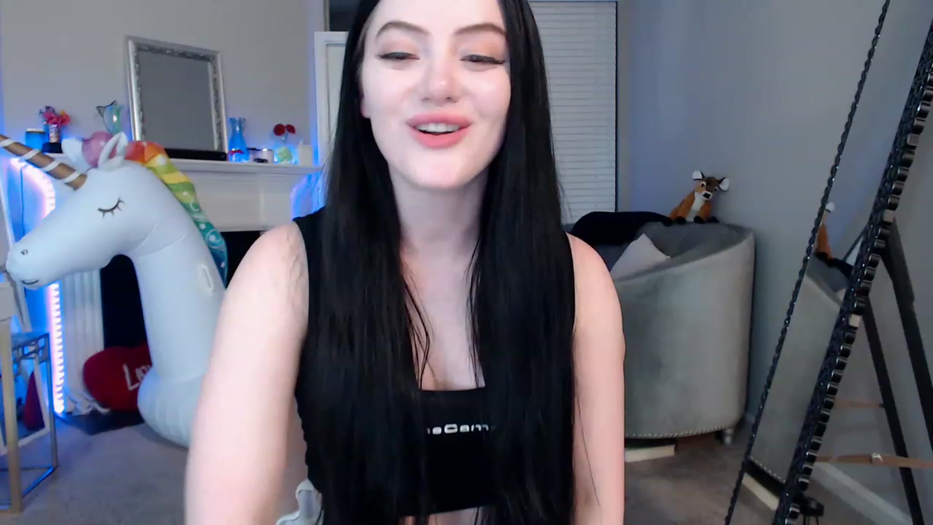 Gallery image thumbnail from Pink_Fawnnn's myfreecams stream on, 06/15/2023, 09:18 image 4 of 20