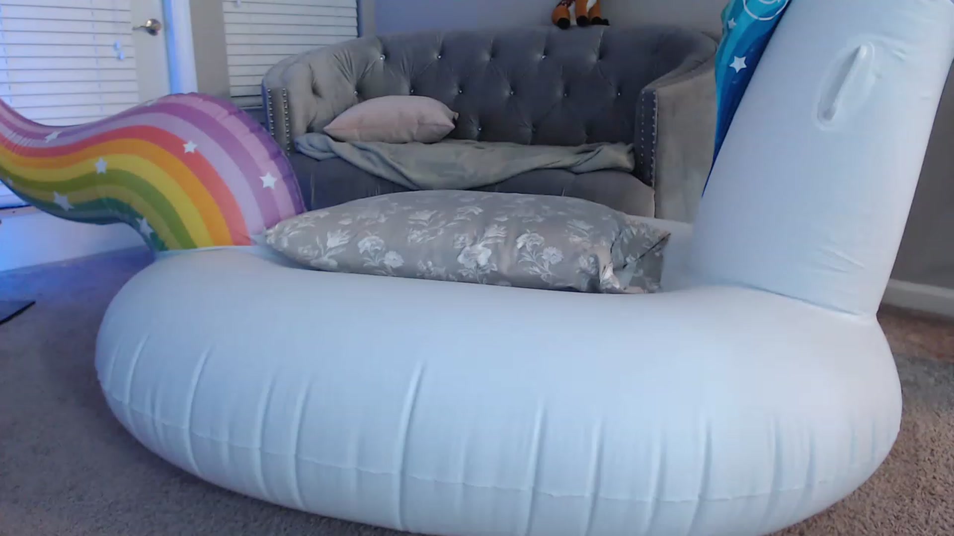 Gallery image thumbnail from Pink_Fawnnn's myfreecams stream on, 06/16/2023, 07:01 image 7 of 20