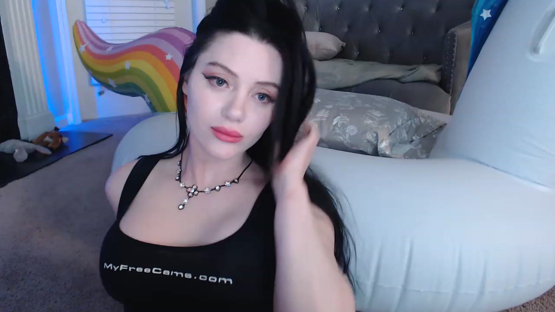 Gallery image thumbnail from Pink_Fawnnn's myfreecams stream on, 06/16/2023, 07:01 image 8 of 20