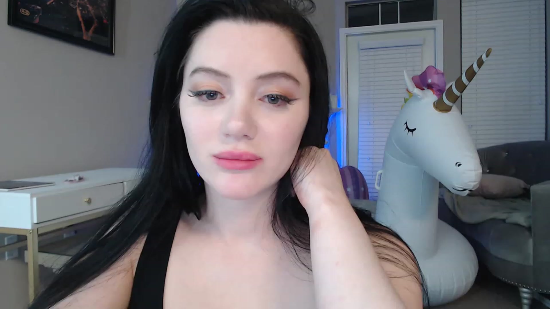 Gallery image thumbnail from Pink_Fawnnn's myfreecams stream on, 06/16/2023, 10:07 image 15 of 20