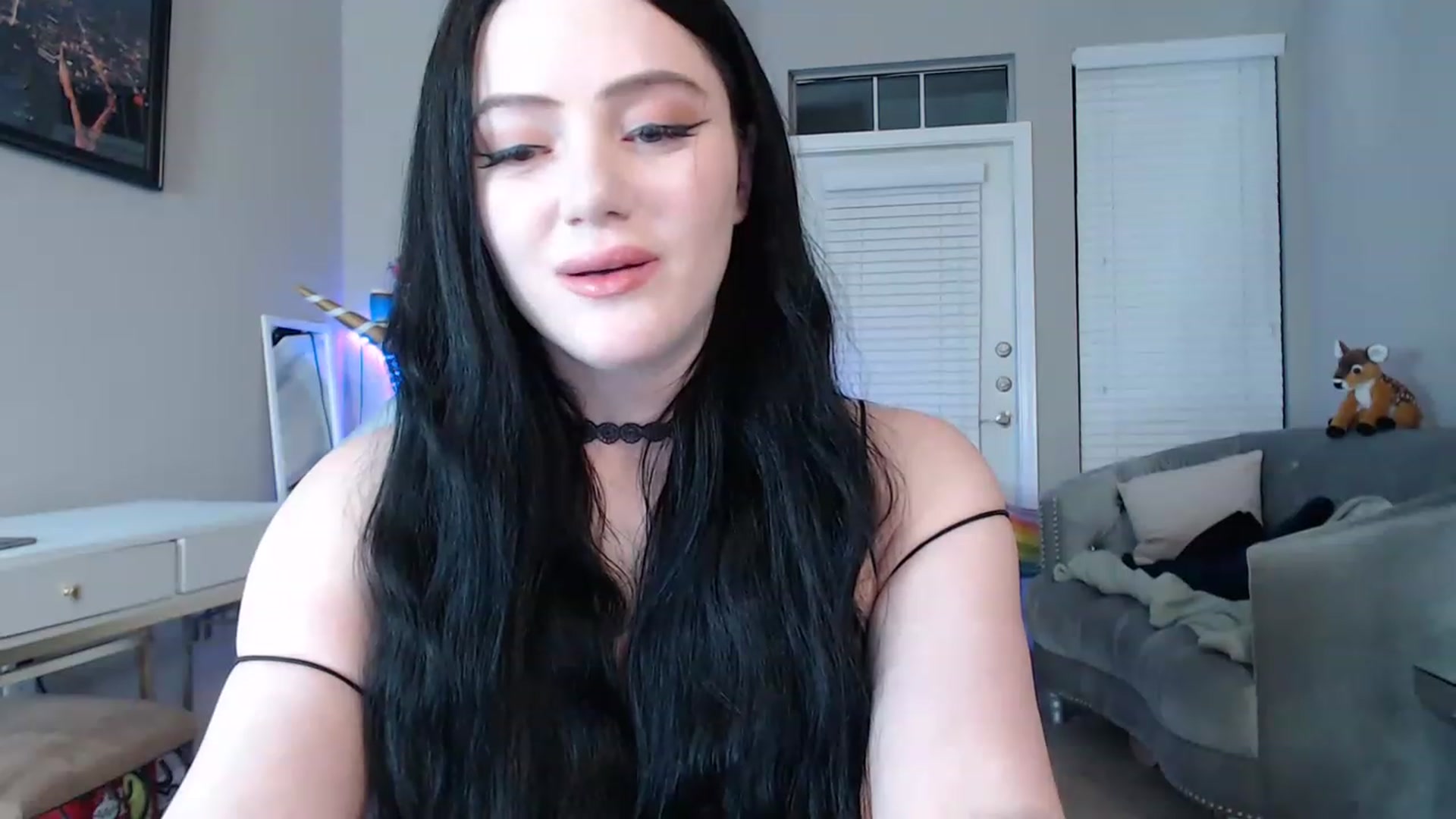Gallery image thumbnail from Pink_Fawnnn's myfreecams stream on, 06/23/2023, 05:40 image 12 of 20