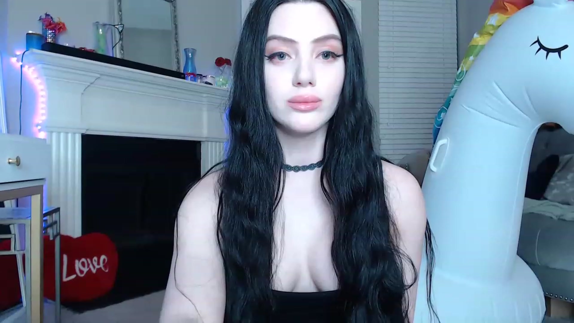 Gallery image thumbnail from Pink_Fawnnn's myfreecams stream on, 06/23/2023, 05:40 image 14 of 20