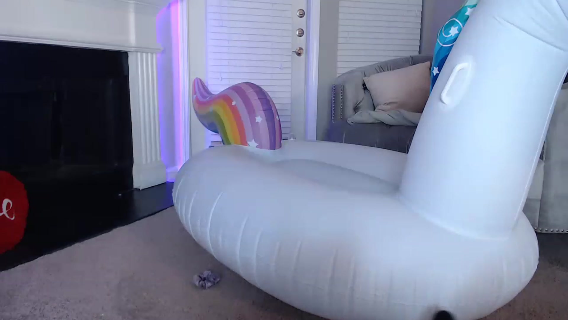 Gallery image thumbnail from Pink_Fawnnn's myfreecams stream on, 06/25/2023, 06:35 image 18 of 20